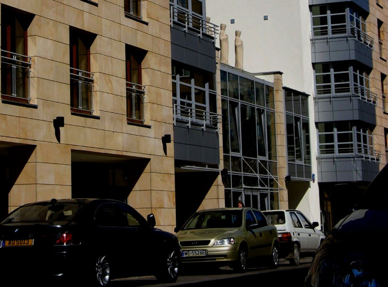 Konserwacje i rekonstrukcje zabytkowych rze¼b i nagrobków